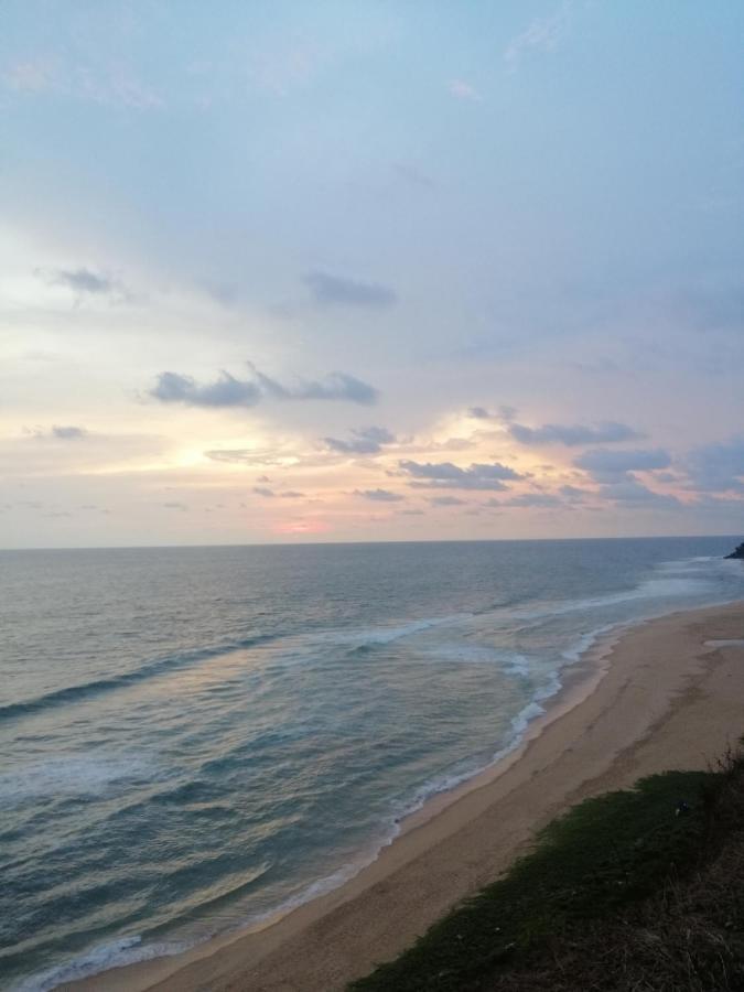 Blue Waves Beach Residency Hotel Varkala Exterior foto